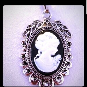 Elegant Handmade 18” Sterling Silver Chain with a Lady Rose Cameo  Pendant